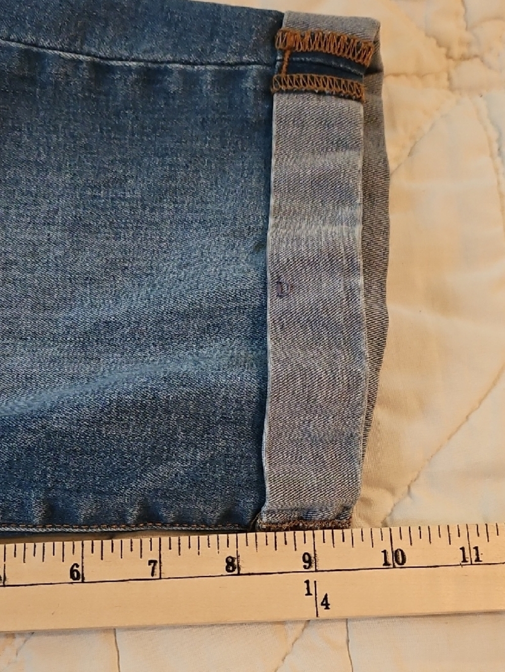 Apt. 9 - 2 Button Bermuda Shorts w/ Comfort Waistband - Size 4 - Picture 5 of 7